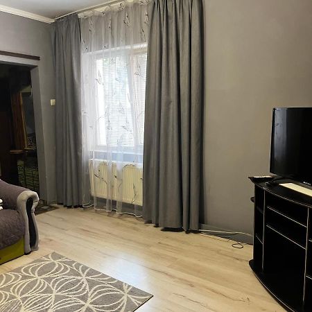 Apartment On Stefanyka 42/5 Berehove  Extérieur photo