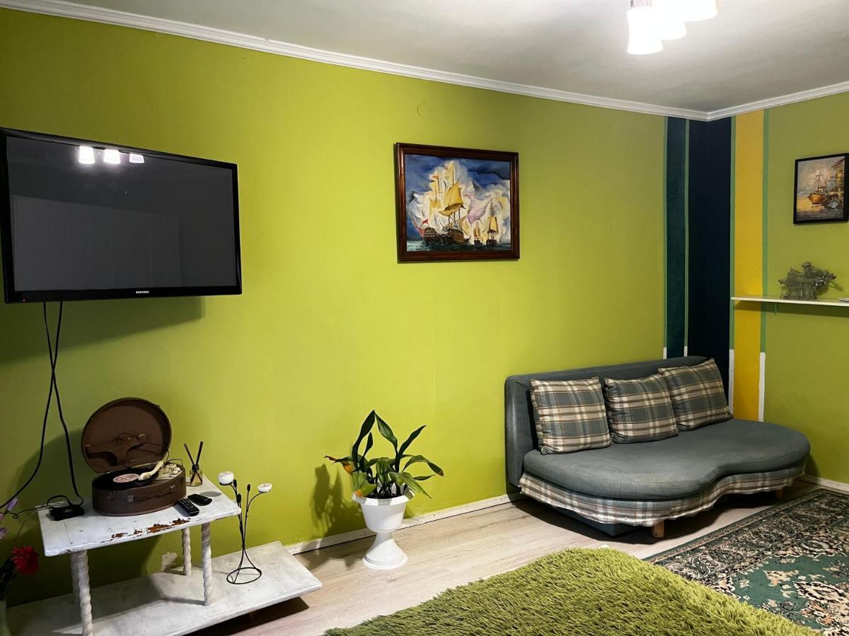 Apartment On Stefanyka 42/5 Berehove  Extérieur photo